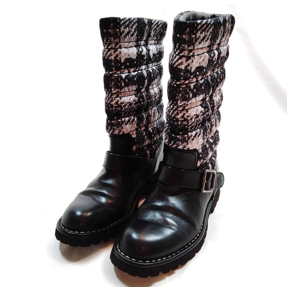 Chanel Boots Women Black Leather (calf) 460-073025